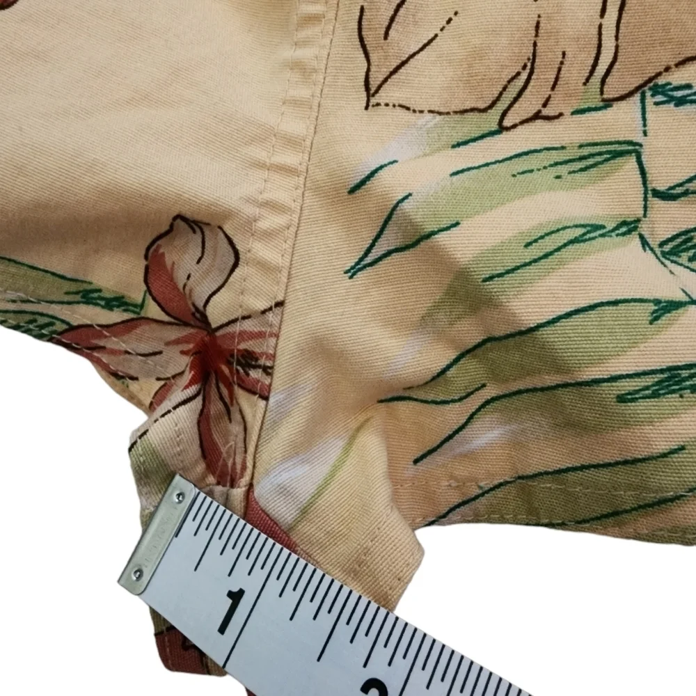 Urban Outfitters Floral Hawaiian Print  Shorts Womens Large - Picture 7 of 7